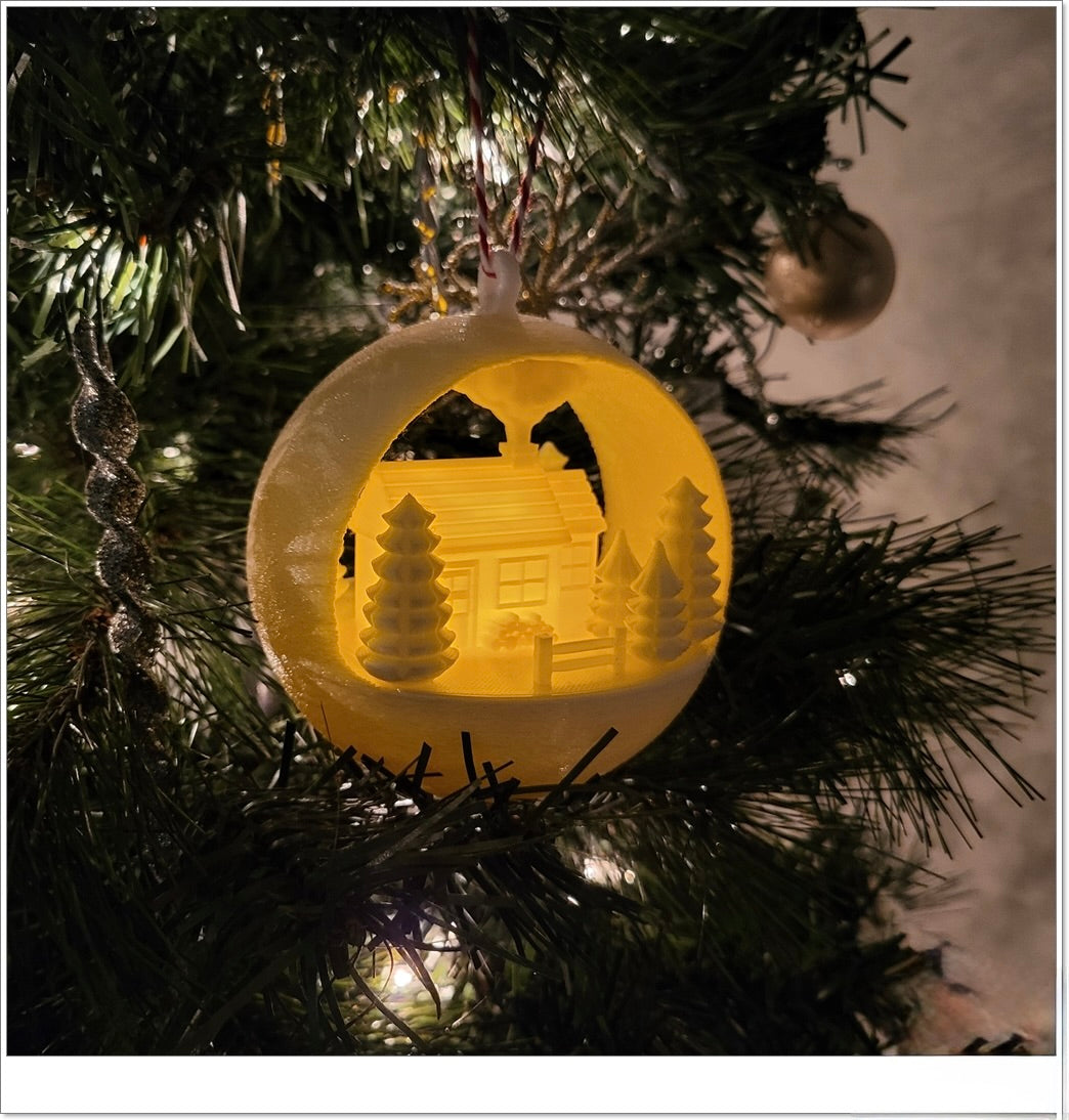 Leuchtender Christbaumschmuck "Winterhütte" – Deine magische Weihnachtsbaumkugel! 🏡❄️