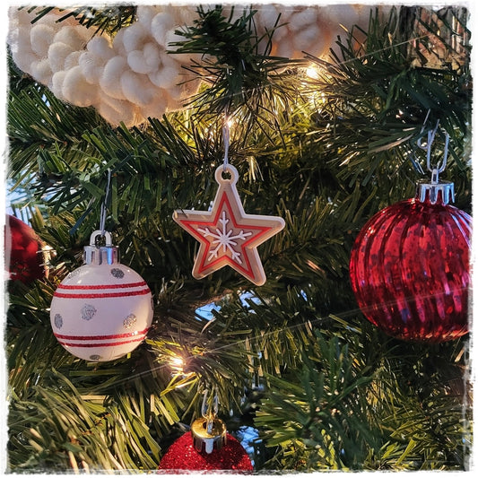 🎄 Christmas tree ornament "Gingerbread Star" | Pendant with snowflake