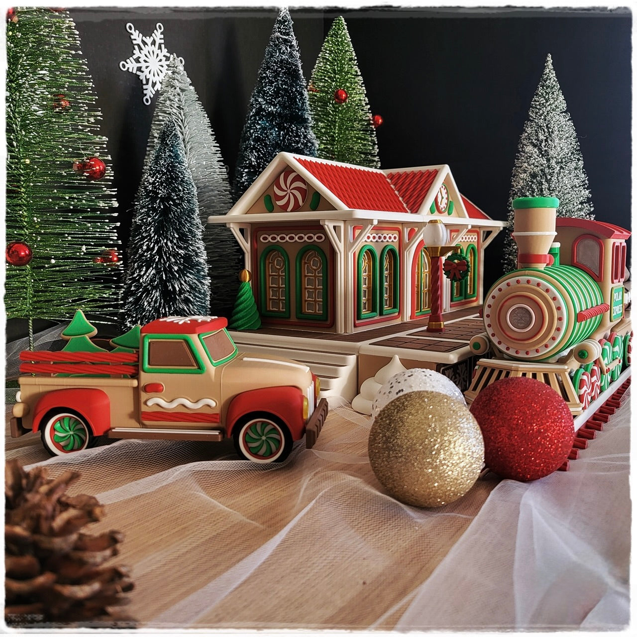 🎄 Christmas Truck "Gingerbread Express" | Christmas Decoration Car 🚚