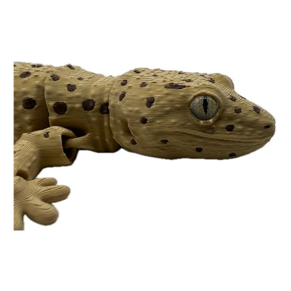 Movable Komodo dragon – The king of lizards for your home!